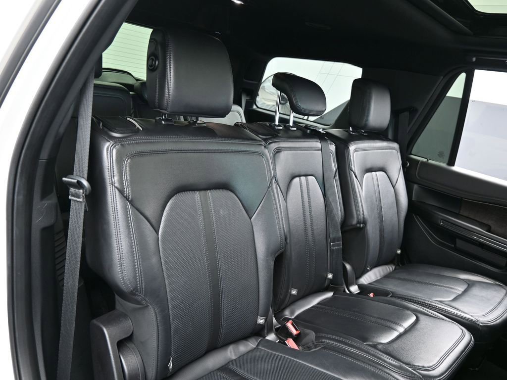 Used 2020 Ford Expedition Limited image 44
