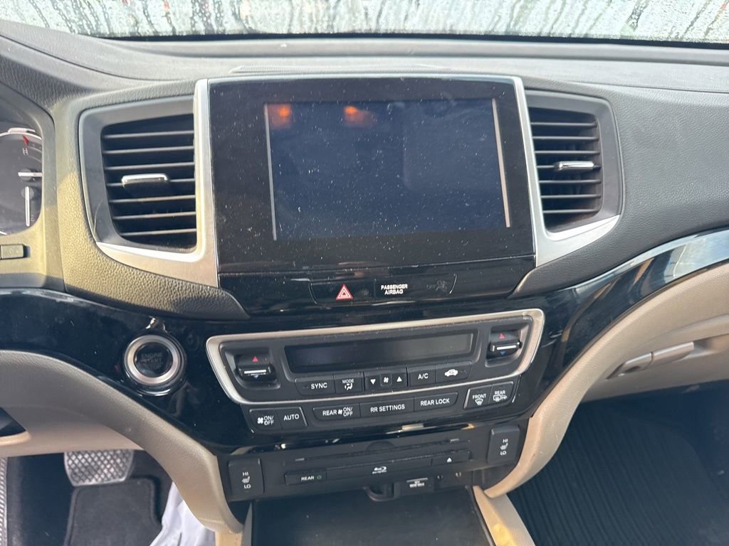 Used 2016 Honda Pilot Touring image 8