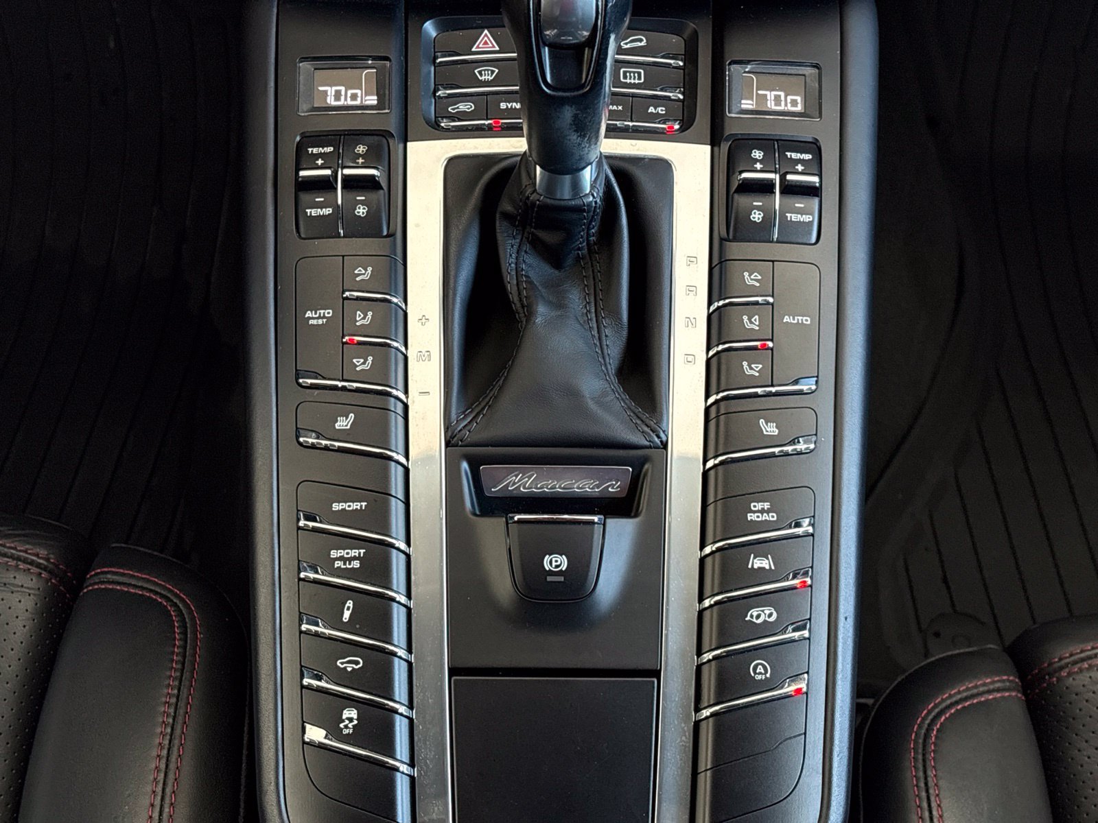 Used 2018 Porsche Macan GTS AWD/4WD image 25