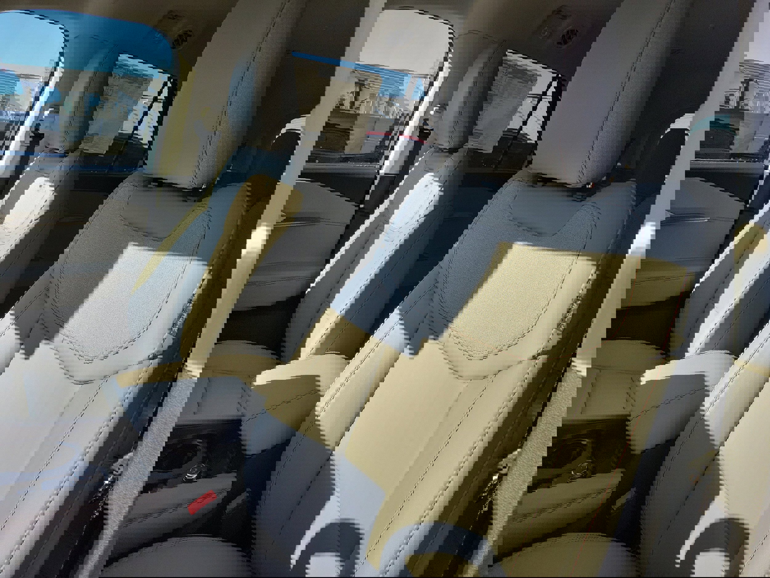 New 2026 Ford Explorer Active image 21