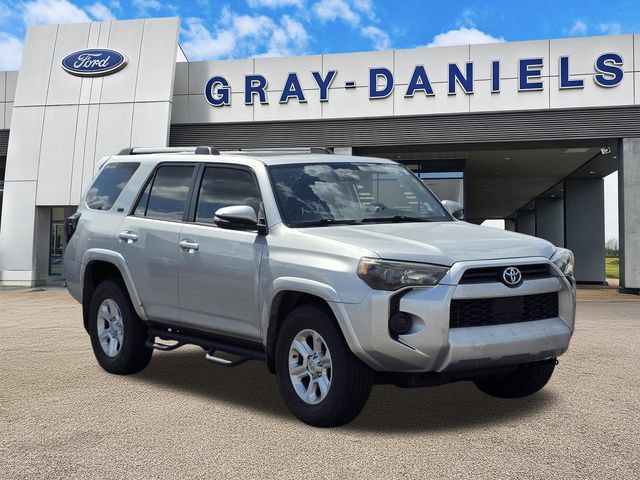 Used 2020 Toyota 4Runner SR5 Premium w/ Moonroof Package RWD image 1