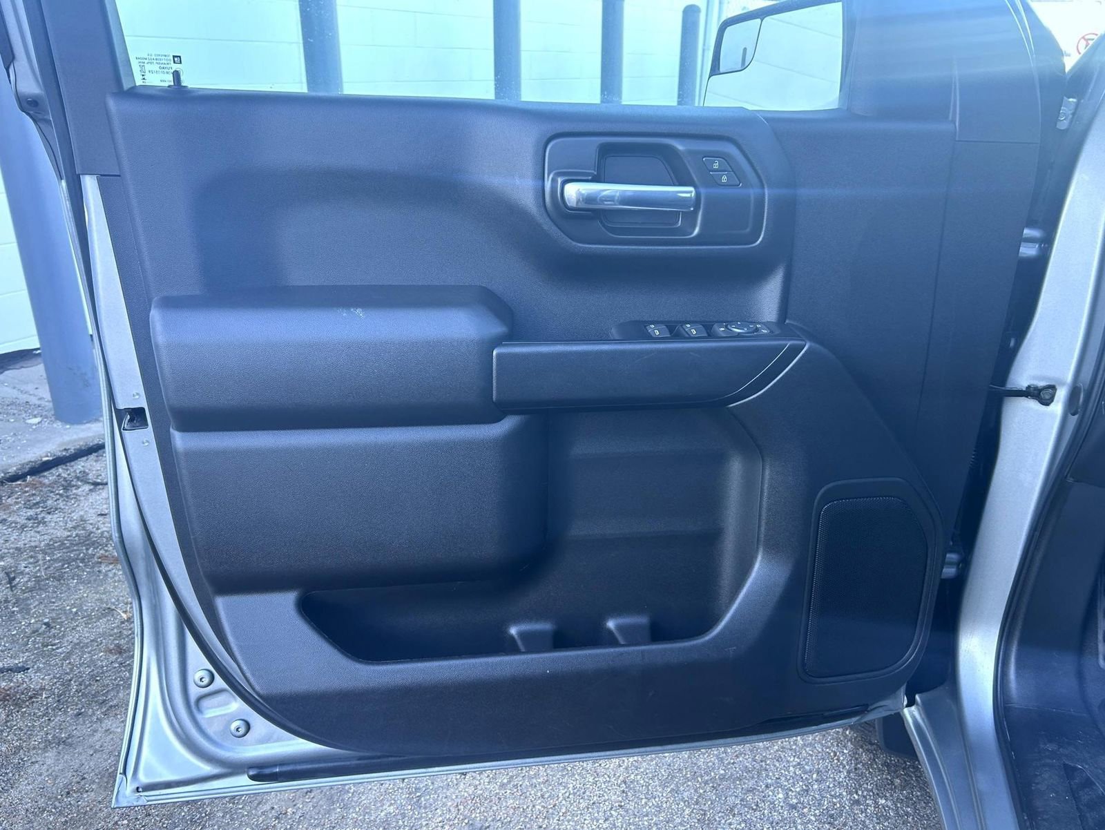 Used 2024 GMC Sierra 1500 Pro w/ Graphite Edition image 9