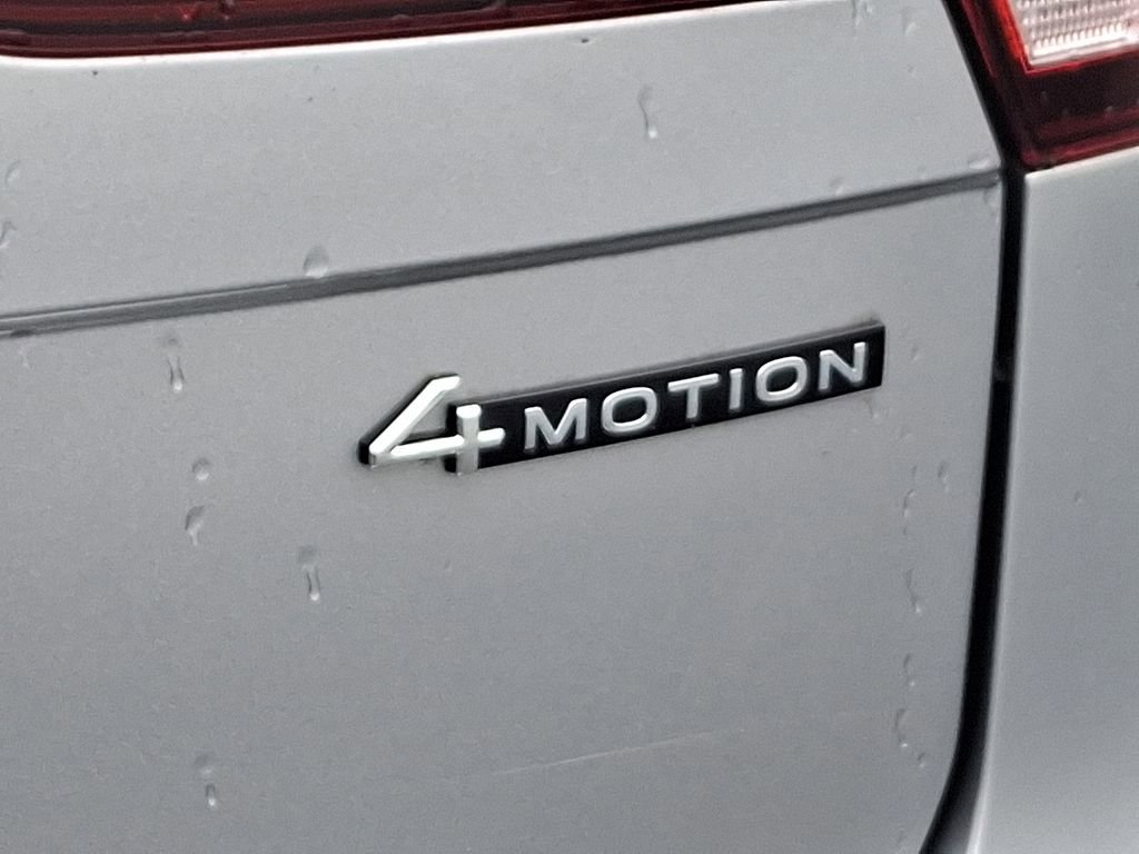Certified 2022 Volkswagen Tiguan SE image 32