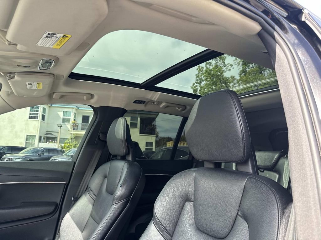 Used 2020 Volvo XC90 T6 Momentum image 18