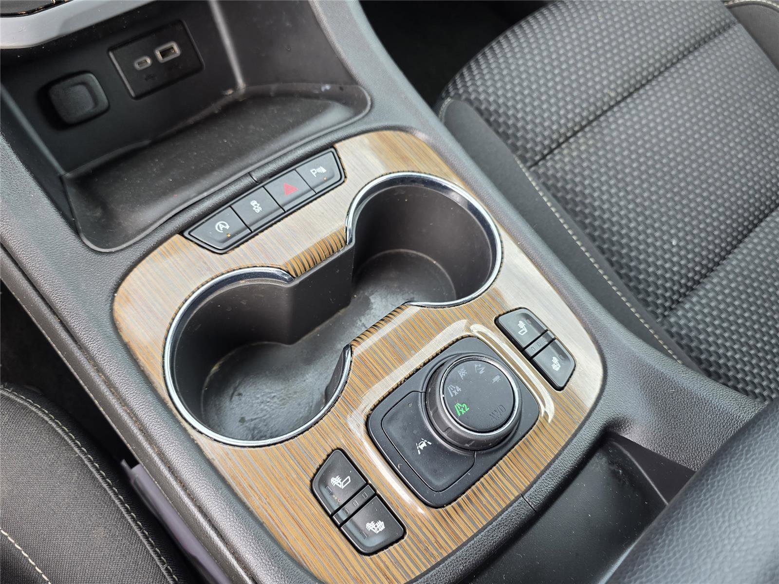 Used 2021 GMC Acadia SLE w/ Driver Convenience Package image 19