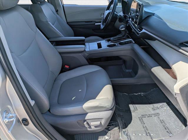 Used 2021 Toyota Sienna XLE w/ XLE Plus Package image 20