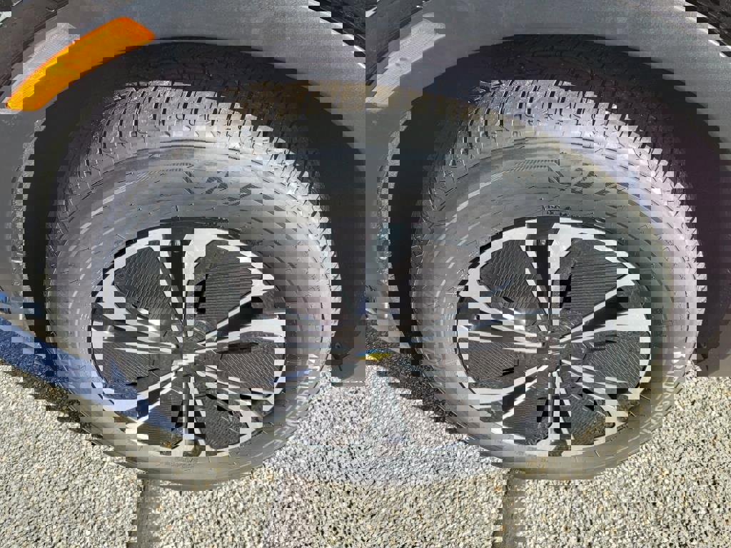 New 2025 Chevrolet Blazer EV LT image 9