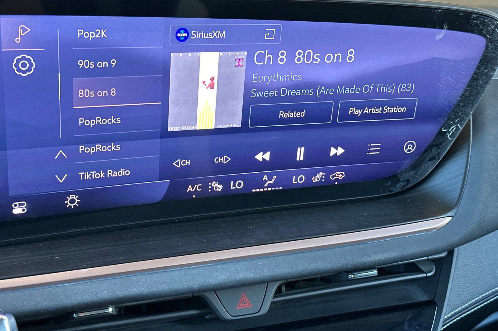 Used 2024 Buick Envision Sport Touring AWD/4WD image 17