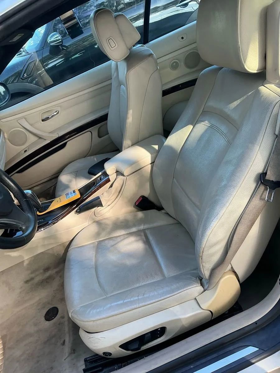Used 2011 BMW 328i Convertible RWD image 4