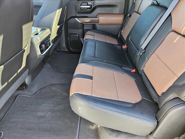Used 2021 Chevrolet Silverado 1500 High Country w/ Technology Package image 17