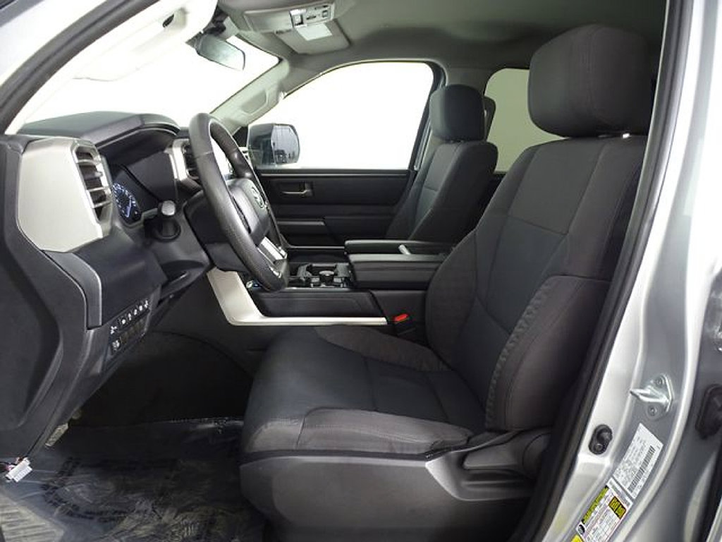 Used 2022 Toyota Tundra SR5 w/ SR5 Convenience Package AWD/4WD image 10