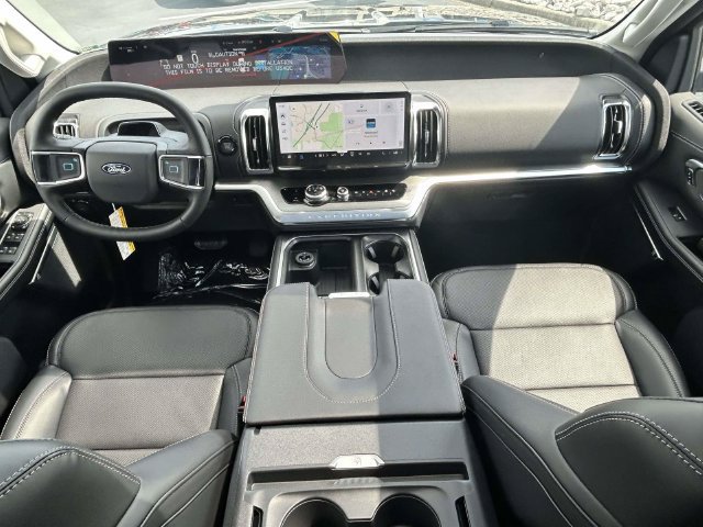 New 2026 Ford Expedition Platinum w/ Driver's Package AWD/4WD image 11