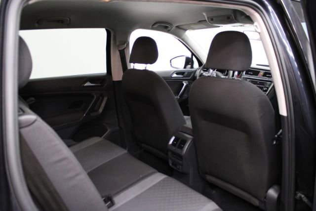 Used 2018 Volkswagen Tiguan S FWD image 21