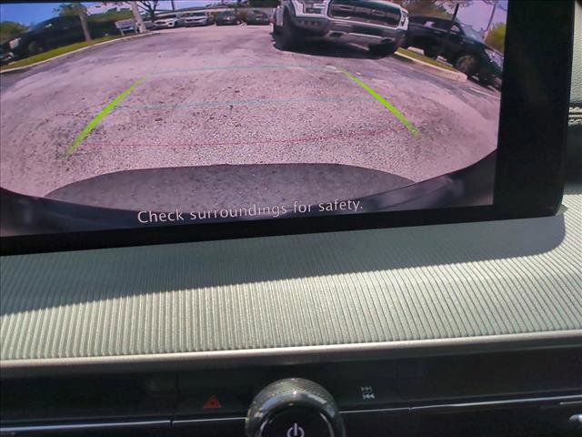 Certified 2025 Nissan Murano SV FWD image 13