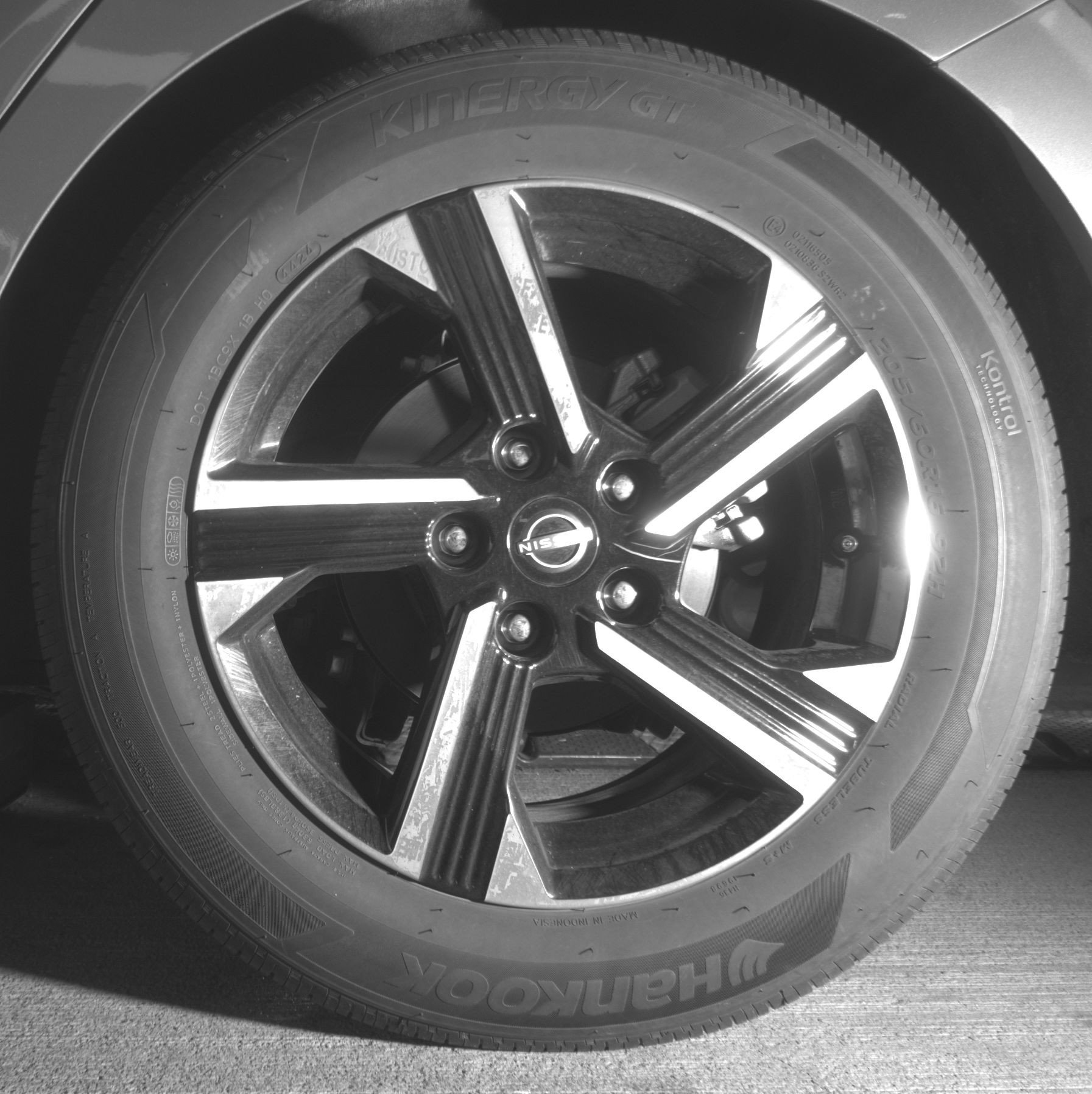 Used 2025 Nissan Sentra SV FWD image 14