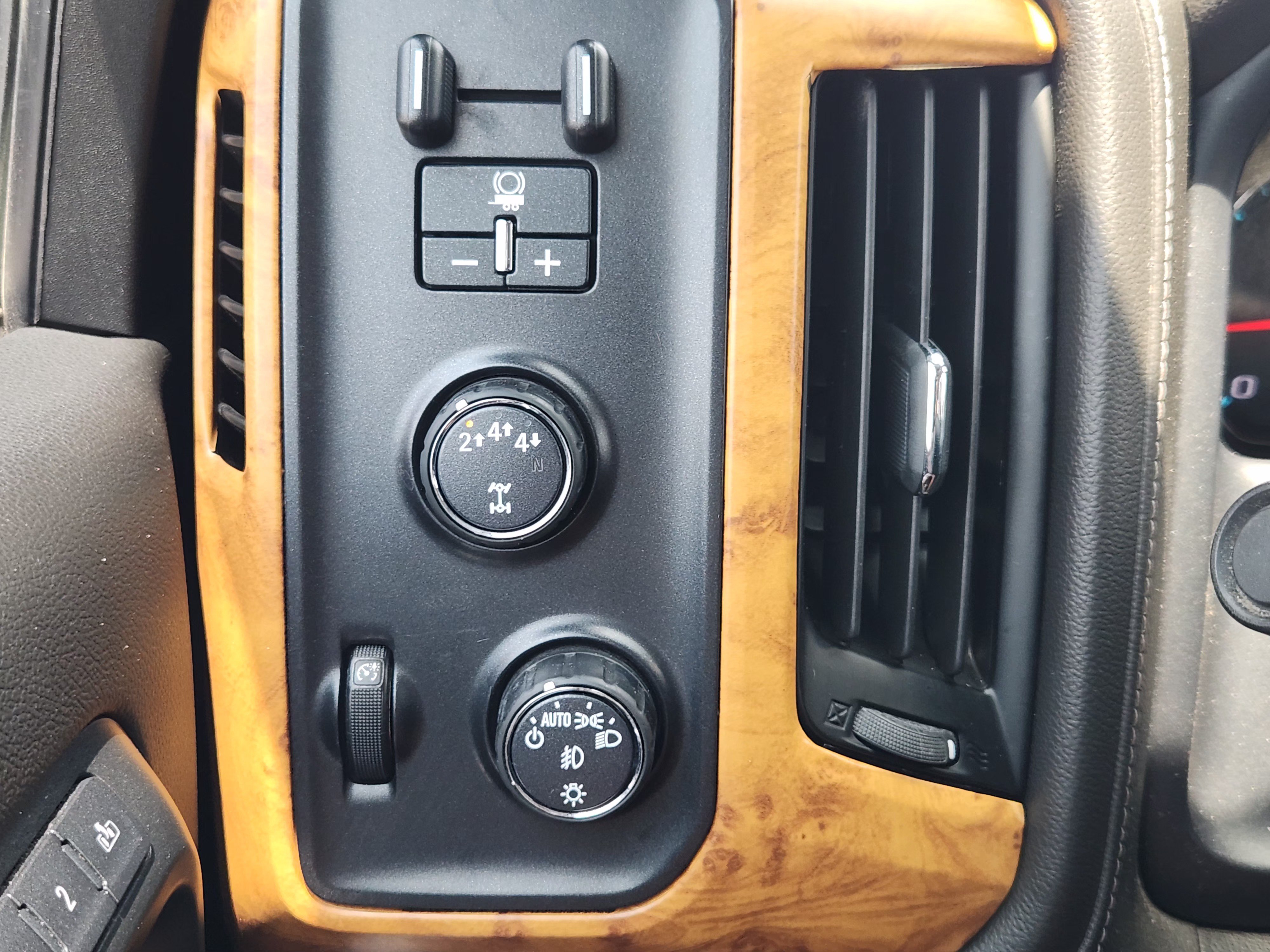 Used 2019 Chevrolet Silverado 3500 High Country w/ Duramax Plus Package AWD/4WD image 22