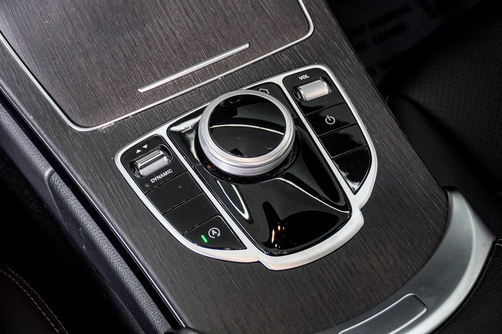 Used 2020 Mercedes-Benz C 300 4MATIC Sedan image 25