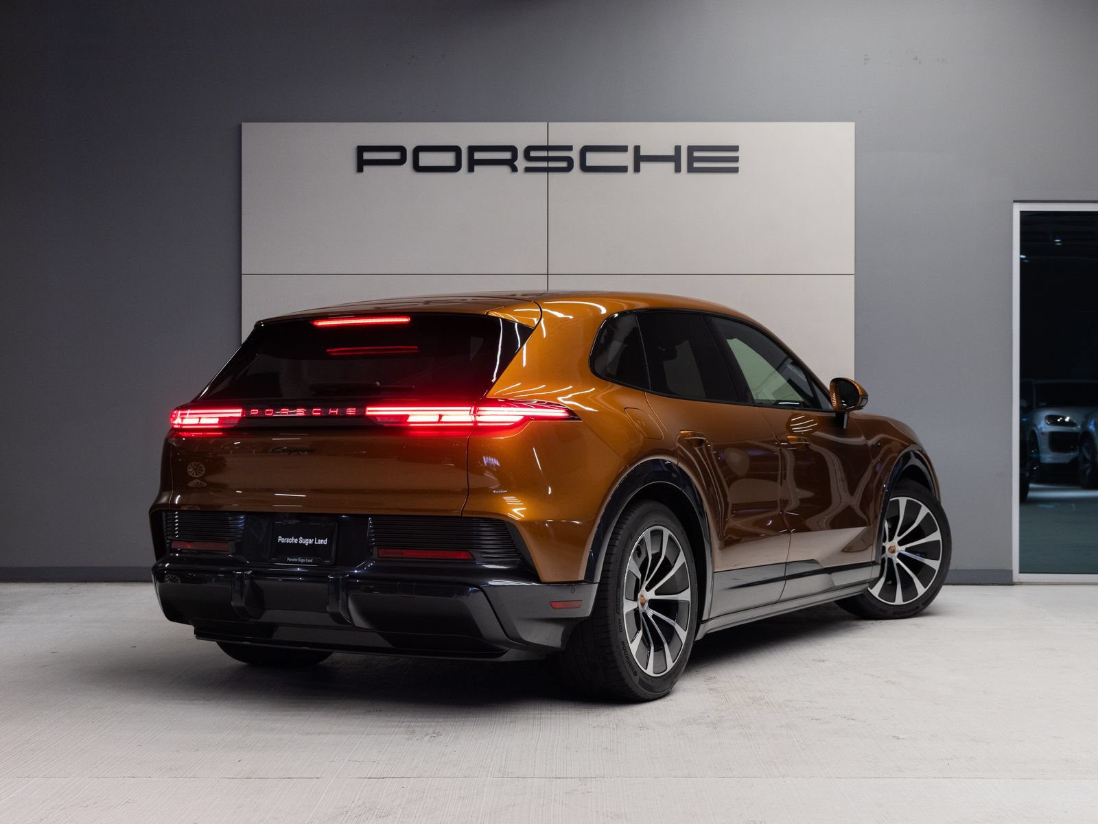 New 2026 Porsche Cayenne Electric AWD/4WD image 7