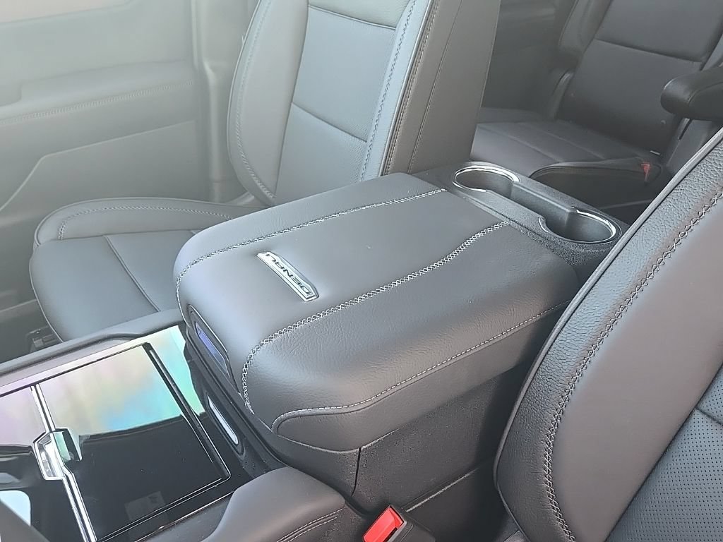 New 2026 GMC Yukon XL Denali w/ Sun & Power Step Package AWD/4WD image 23