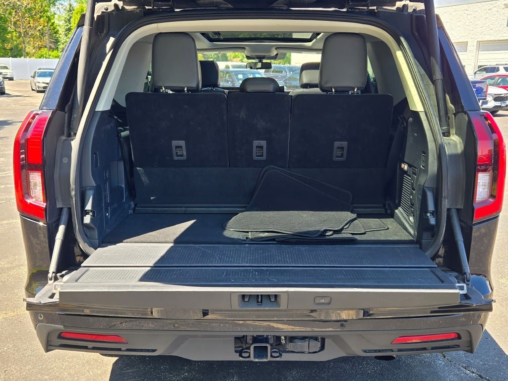 Used 2025 Ford Expedition Active AWD/4WD image 16