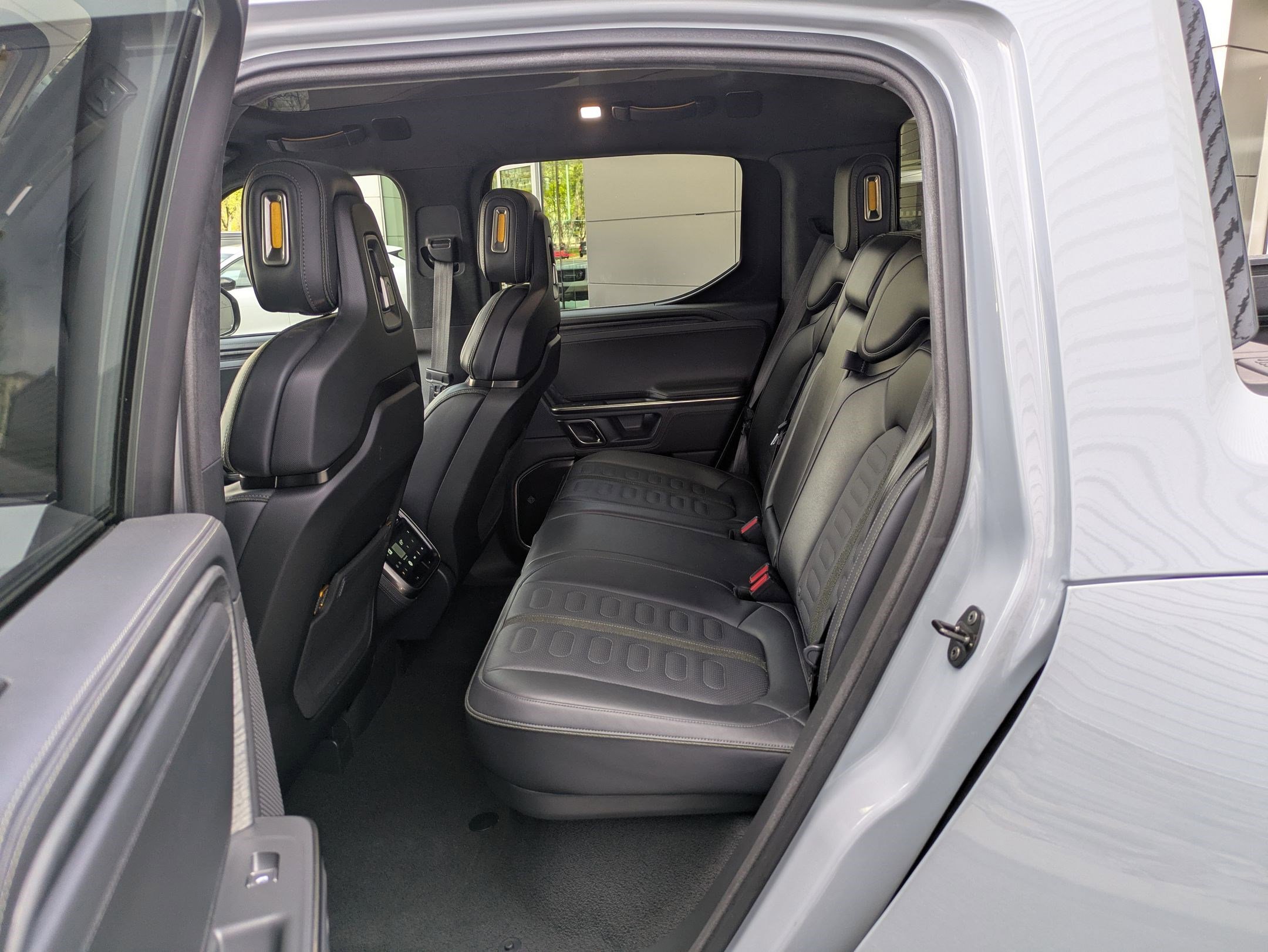 Used 2024 Rivian R1T Adventure AWD/4WD image 24
