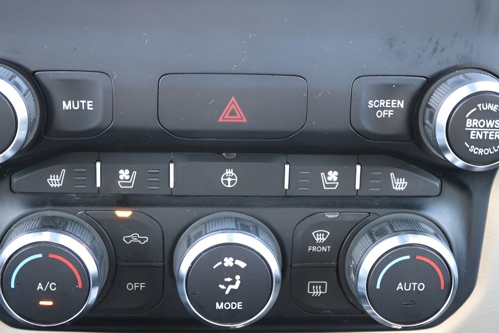 Used 2022 RAM 1500 Laramie AWD/4WD image 21