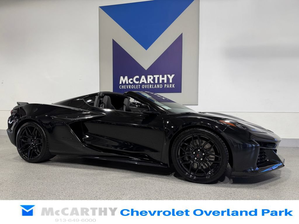 Used 2024 Chevrolet Corvette Z06 RWD image 3