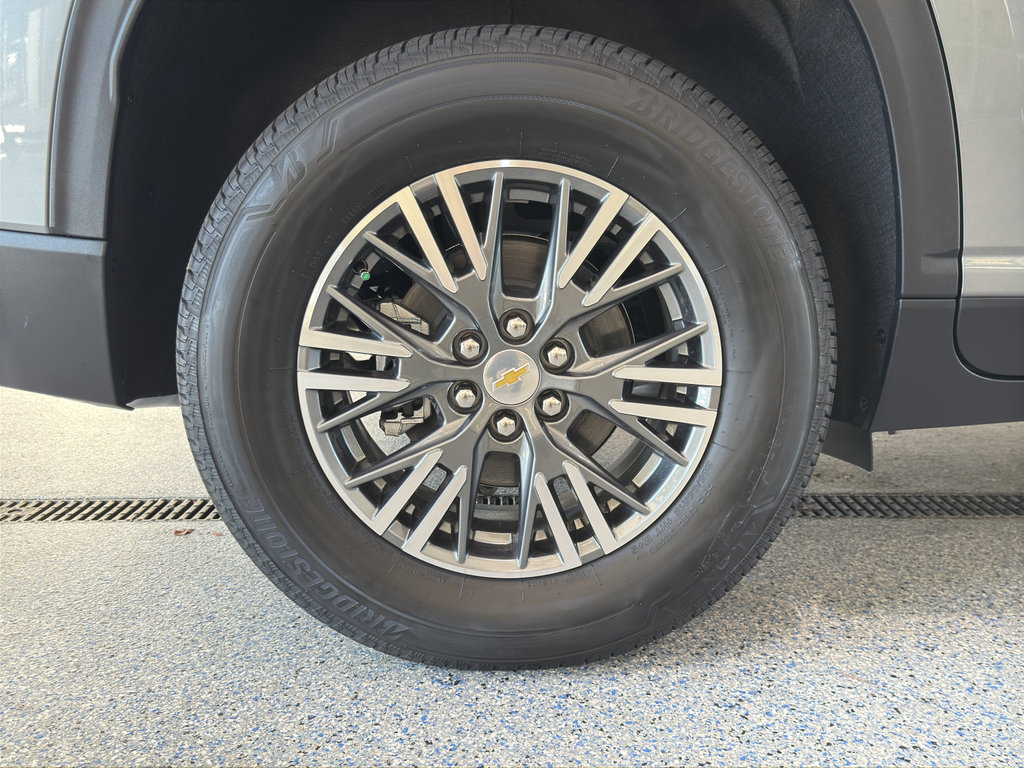 New 2026 Chevrolet Traverse LT w/ LPO, Floor Liner Package image 30