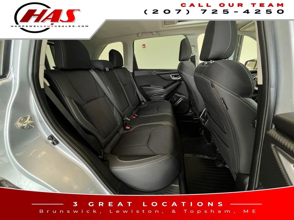 Used 2022 Subaru Forester Premium image 12