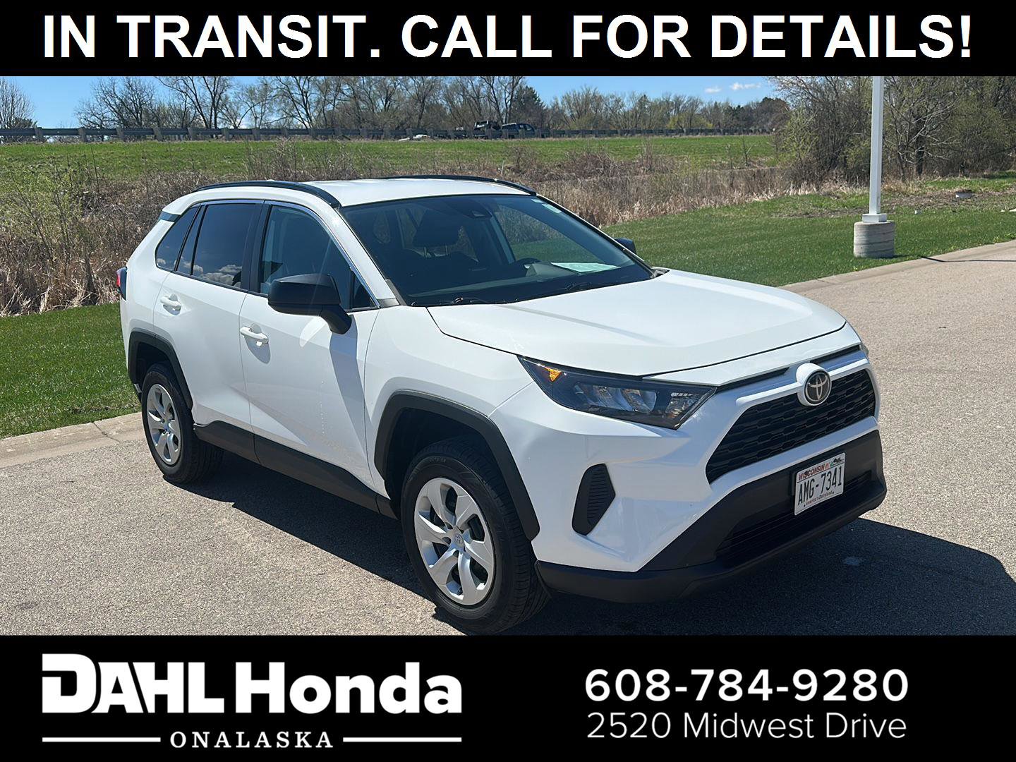 Used 2021 Toyota RAV4 LE image 1