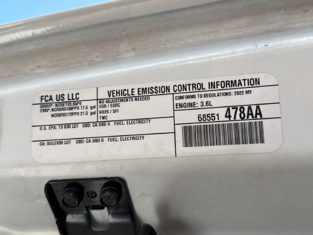 Used 2022 Jeep Wrangler Unlimited Sahara AWD/4WD image 11