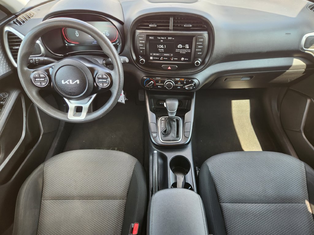 Certified 2024 Kia Soul LX w/ LX Technology Package FWD image 29