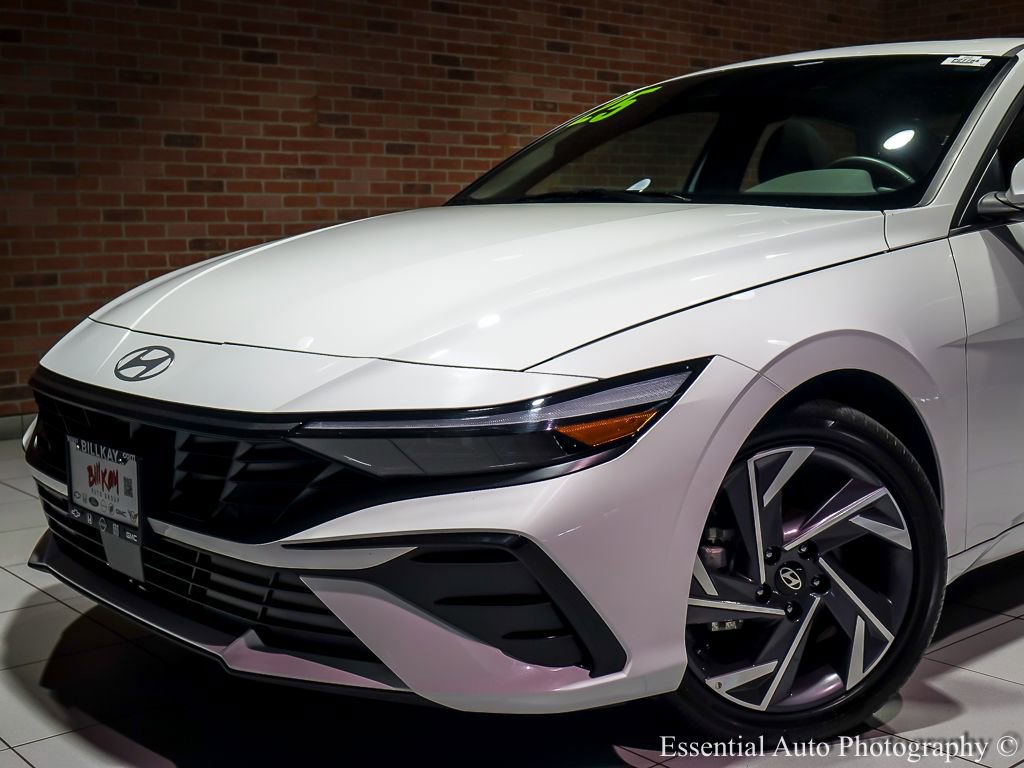 Used 2025 Hyundai Elantra SEL image 7