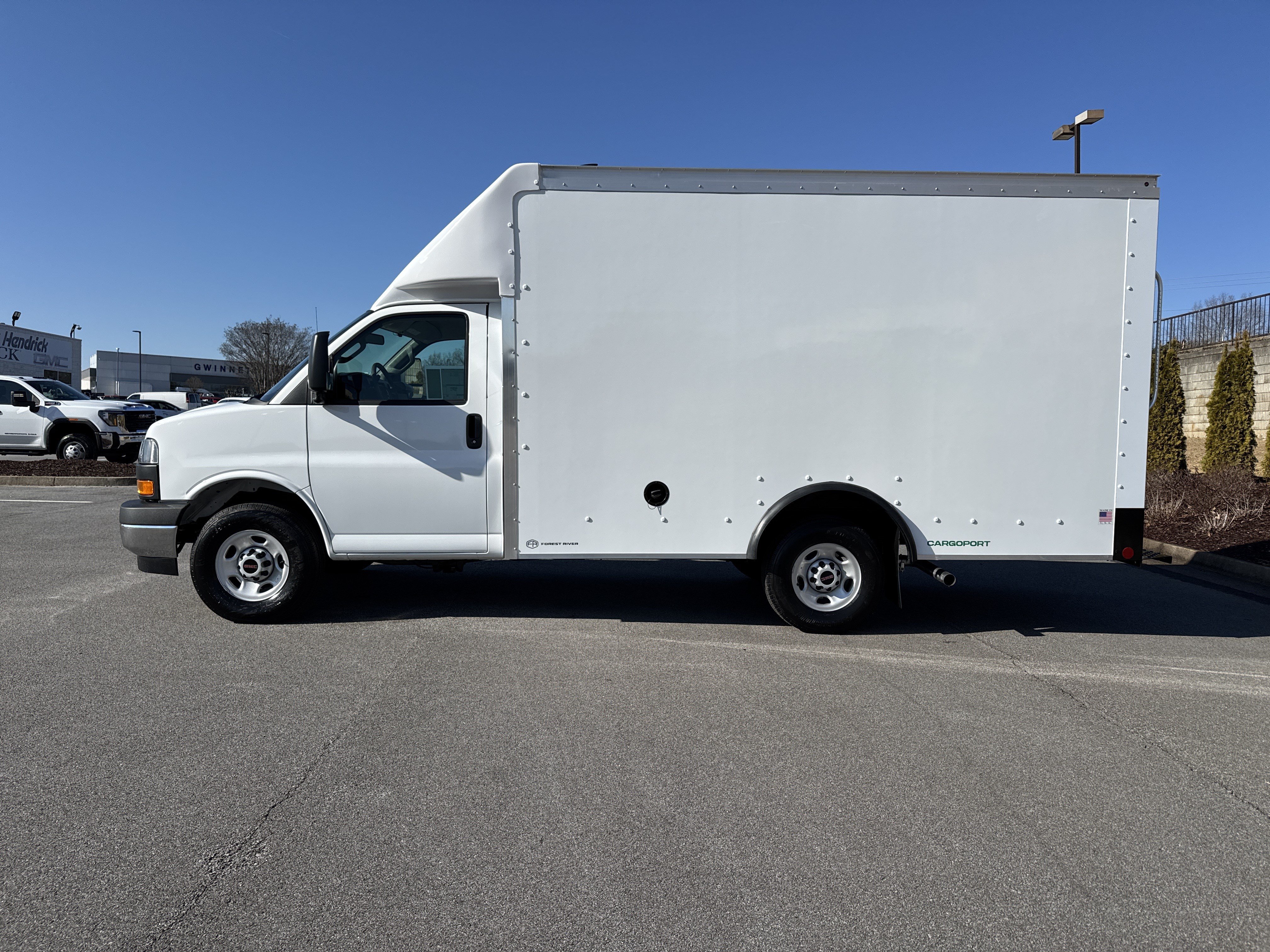 New 2026 GMC Savana 3500 w/ Power Convenience Package RWD image 7