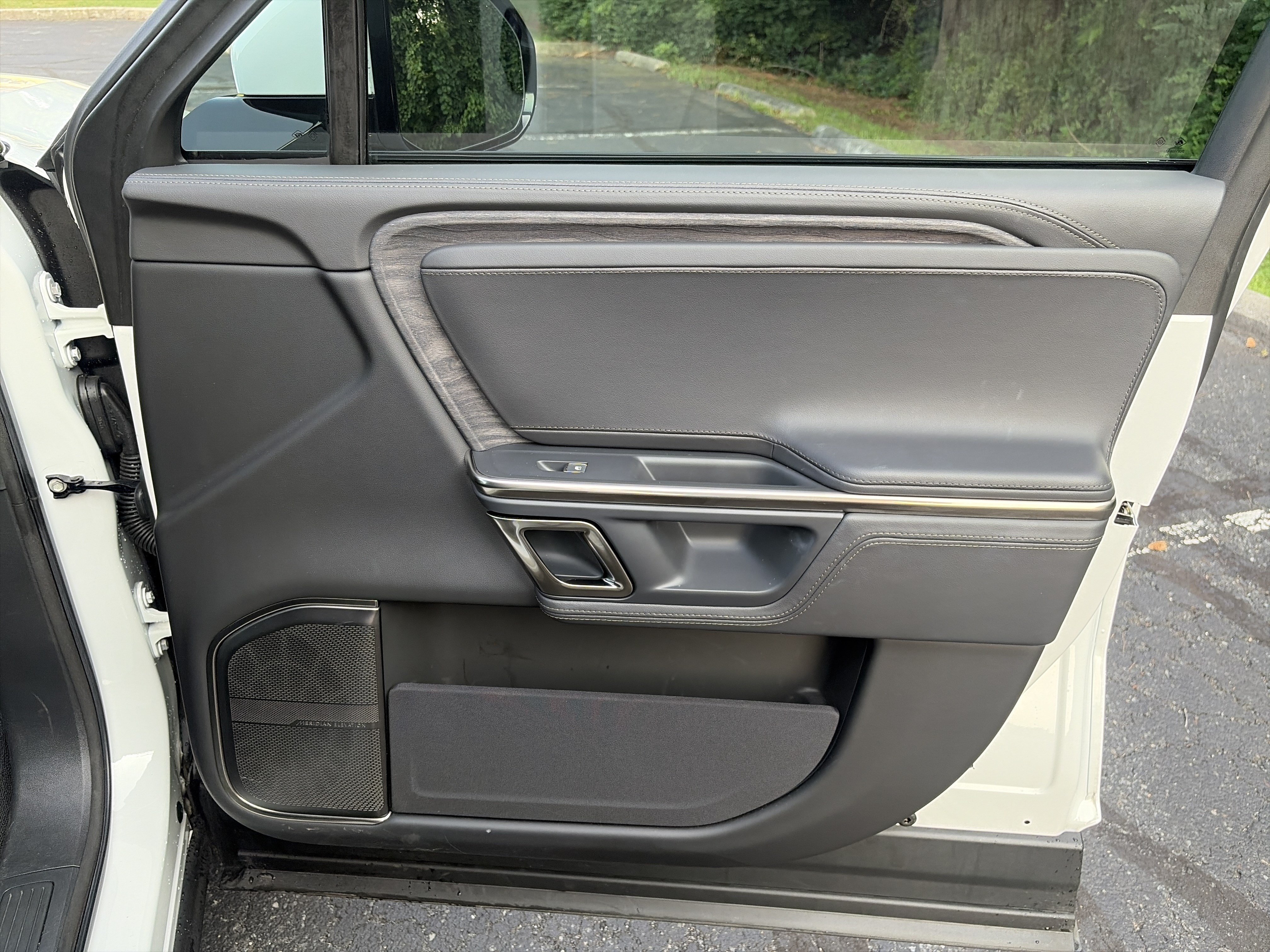 Used 2022 Rivian R1S Launch Edition AWD/4WD image 42