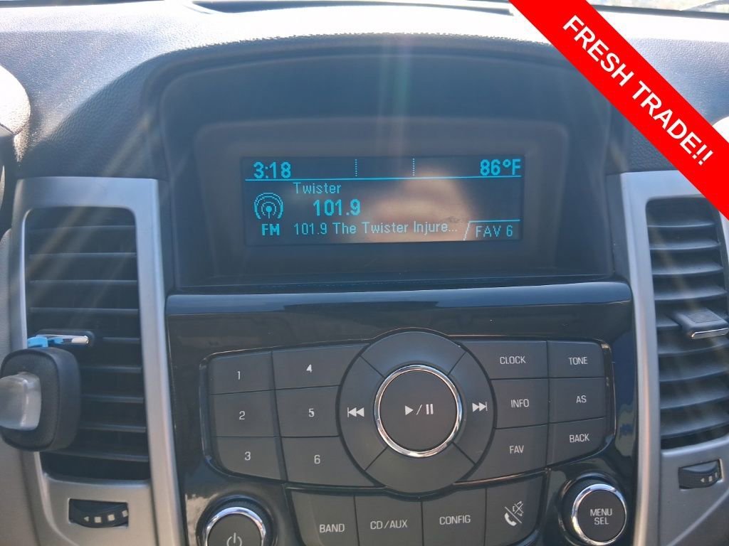 Used 2013 Chevrolet Cruze LS image 17