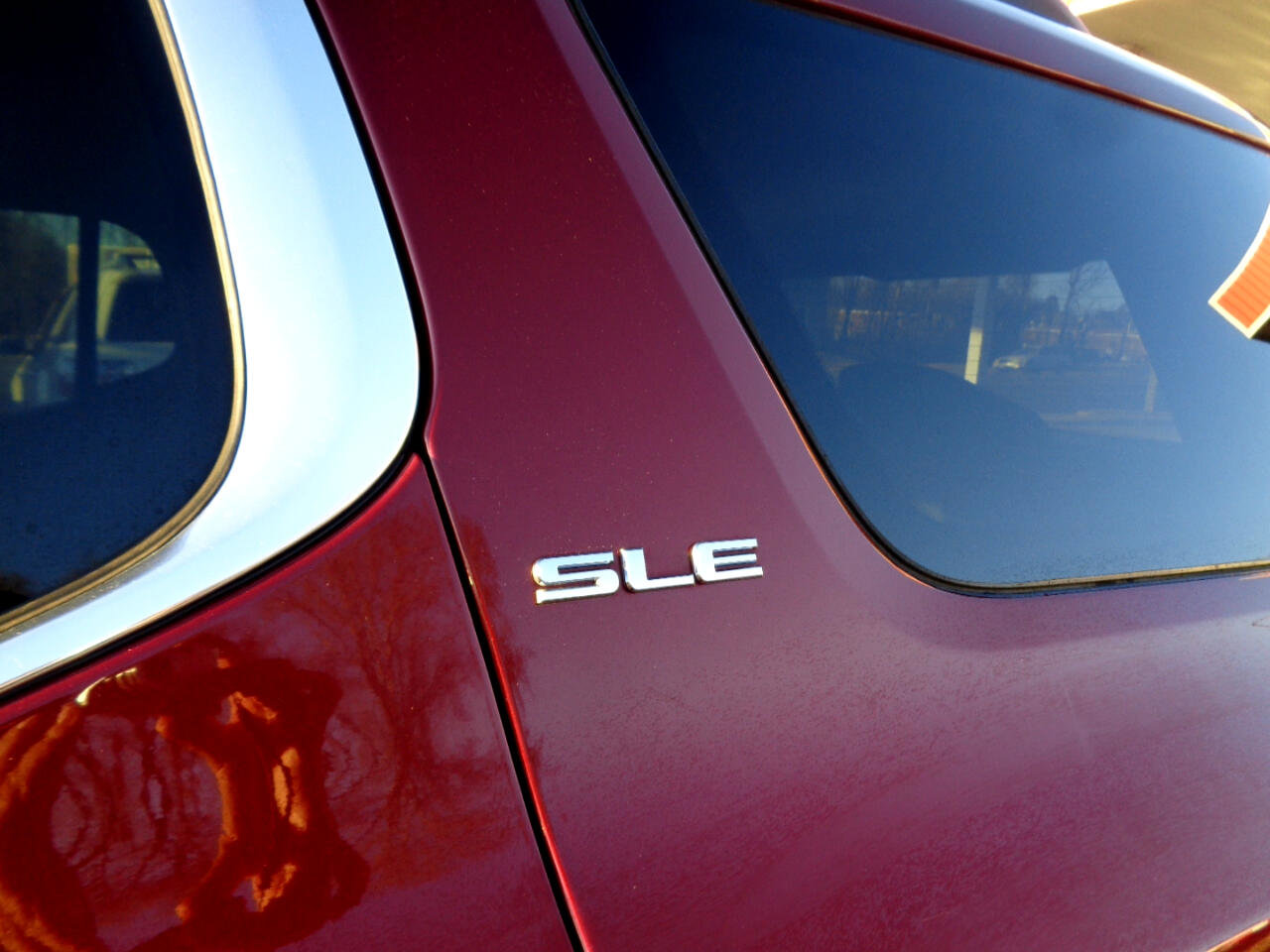 Used 2017 GMC Acadia SLE w/ Driver Alert Package I image 12