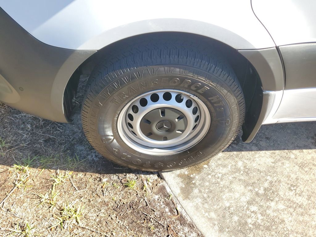 Used 2023 Mercedes-Benz Sprinter 2500 image 11