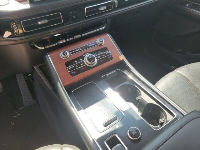 Used 2023 Lincoln Aviator Reserve image 25