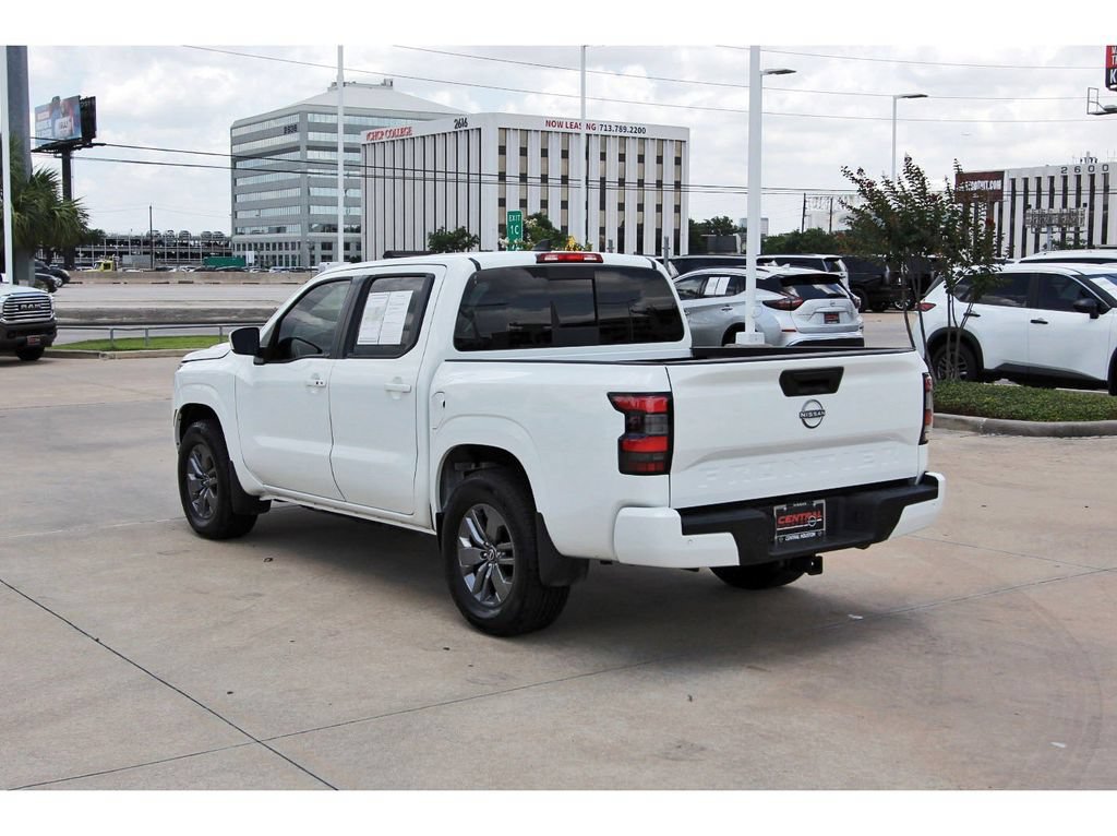 Used 2025 Nissan Frontier SV w/ SV Convenience Package RWD image 3