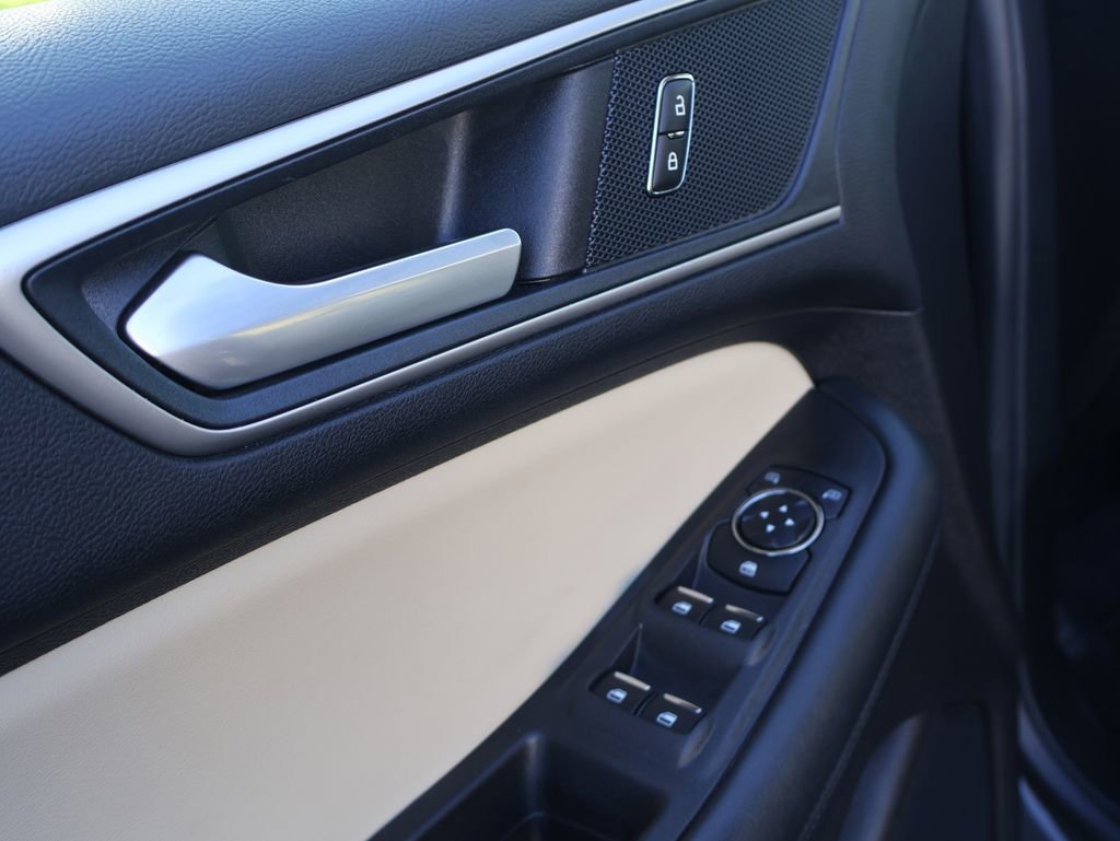 Used 2021 Ford Edge SEL w/ Cargo Accessory Package image 20