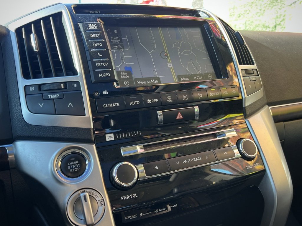 Used 2013 Toyota Land Cruiser image 63