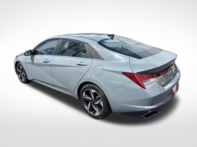 Used 2023 Hyundai Elantra Limited FWD image 5