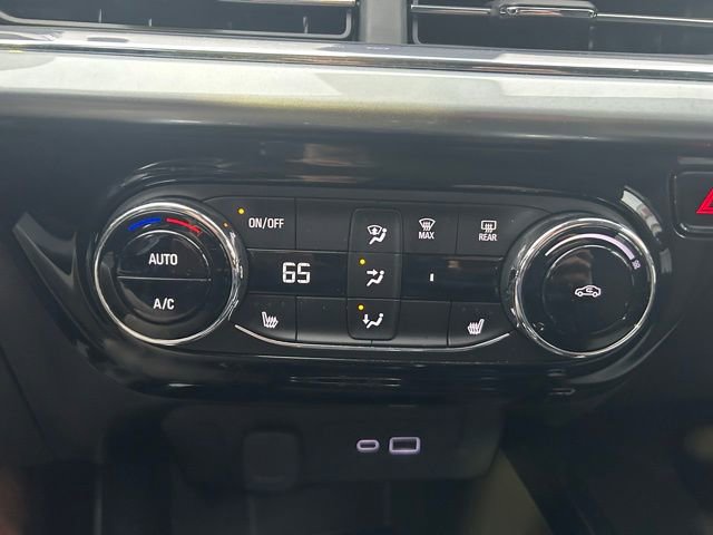 Used 2025 Chevrolet Trax LT w/ LT Convenience Package image 25