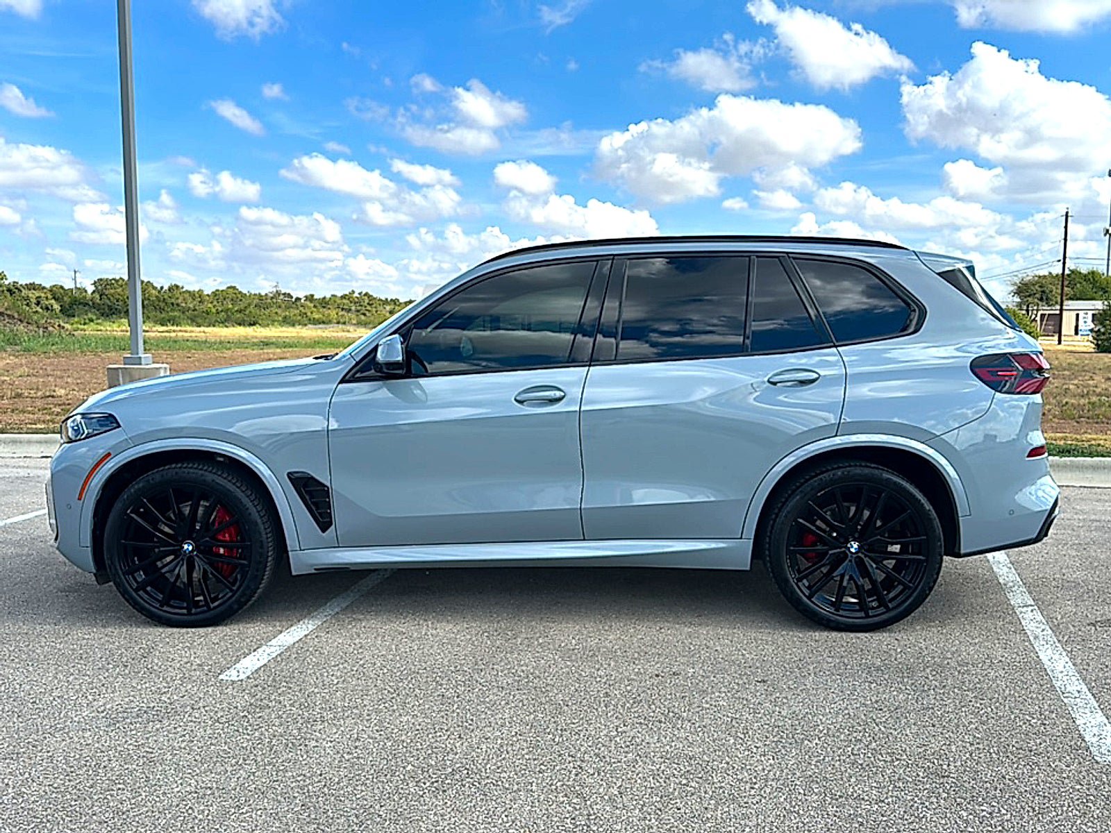 Used 2024 BMW X5 xDrive40i w/ M Sport Package AWD/4WD image 5
