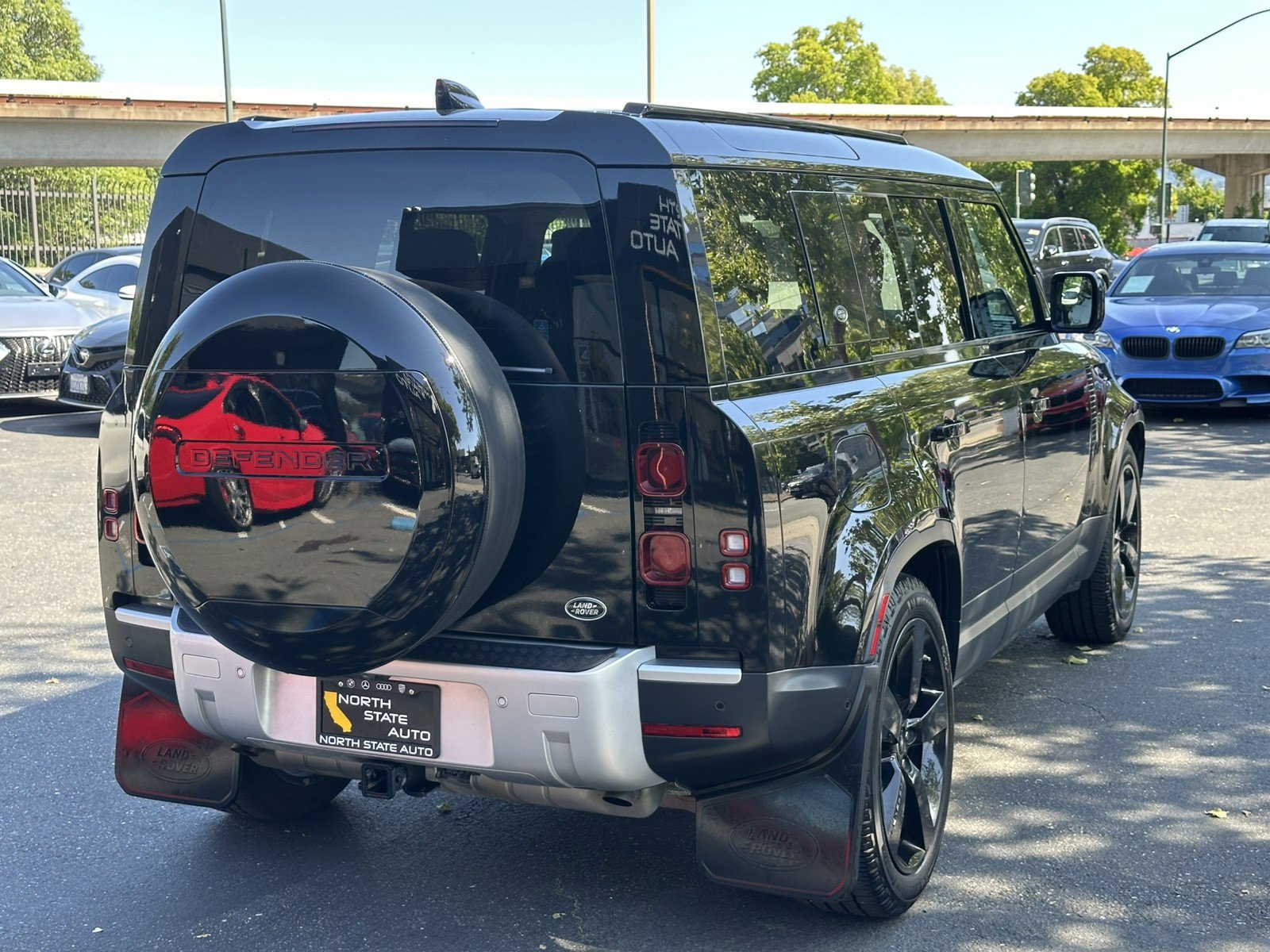 Used 2020 Land Rover Defender 110 HSE AWD/4WD image 9