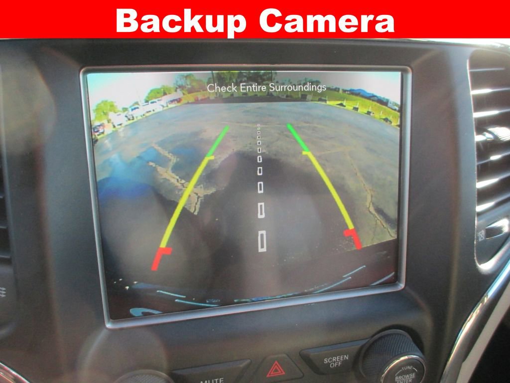 Used 2018 Jeep Grand Cherokee Laredo image 16