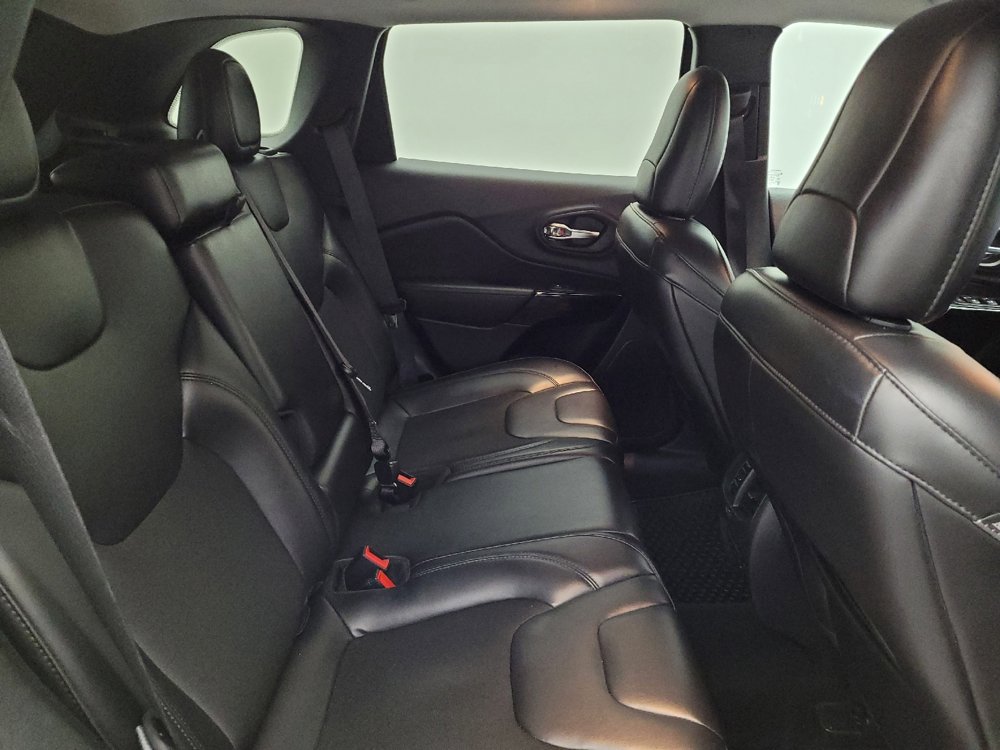 Used 2020 Jeep Cherokee Altitude image 19