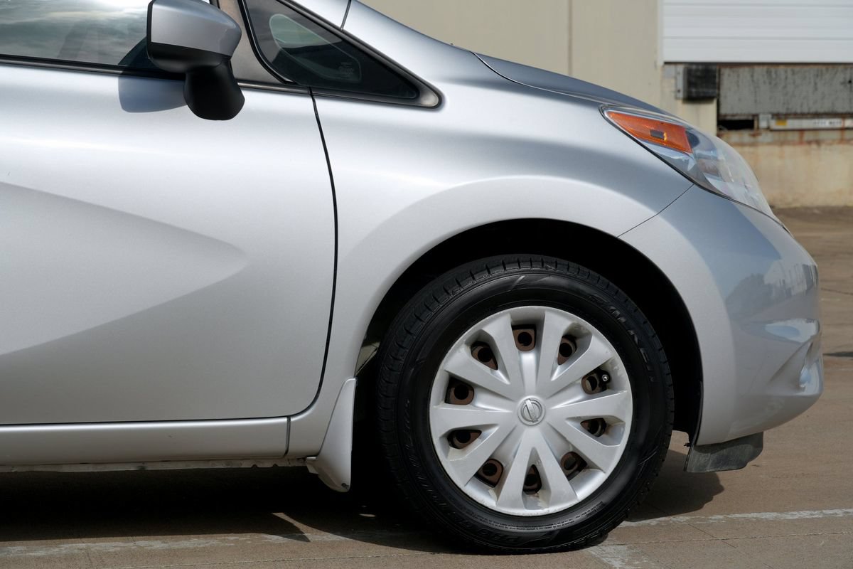 Used 2015 Nissan Versa Note SV FWD image 28