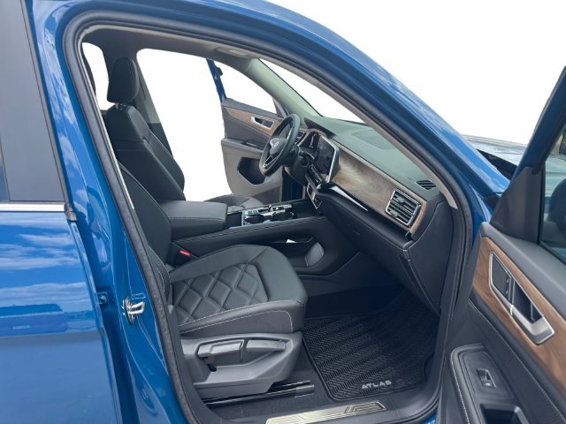 New 2026 Volkswagen Atlas SE FWD image 18